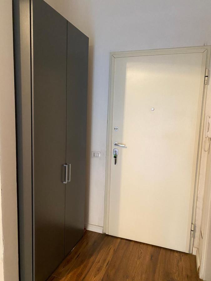 Ambassador Tirana Apartment Екстериор снимка